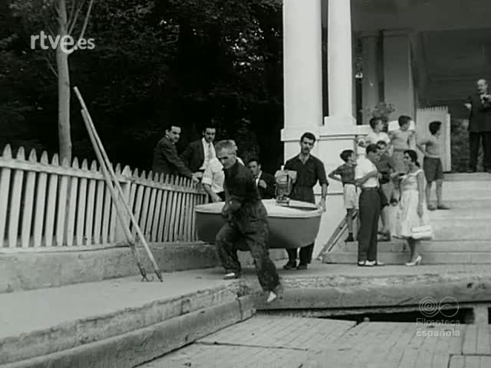 NOT N 765 B - NO-DO | Ver