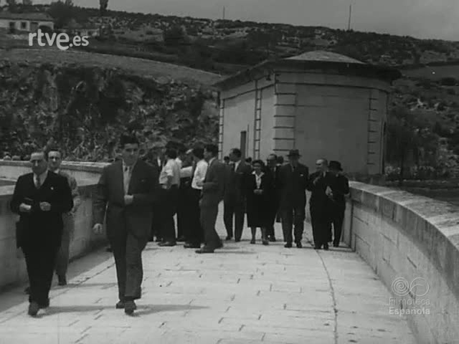 NOT N 593 B - NO-DO | Ver