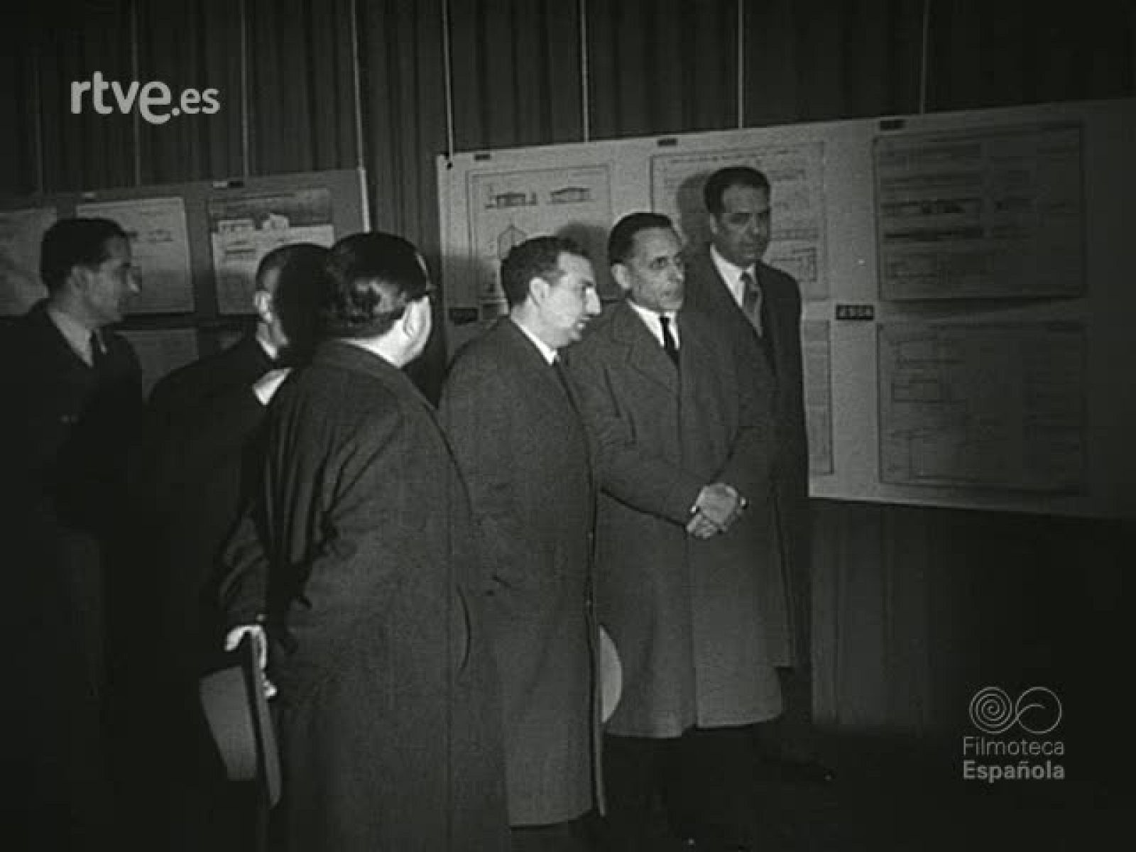 NOT N 736 B - NO-DO | Ver