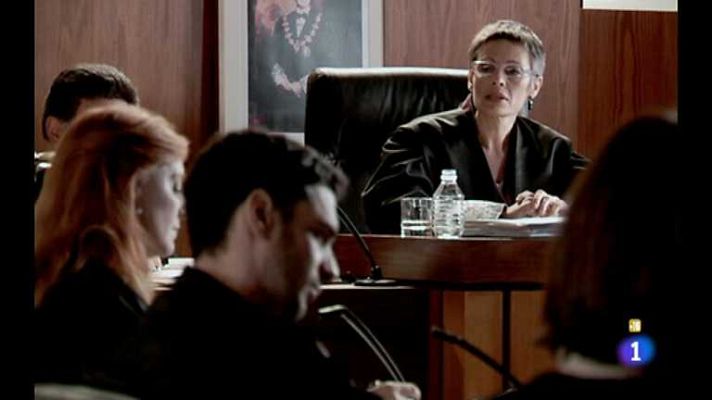 Al filo de la ley - Para los amigos ausentes (comienzo)