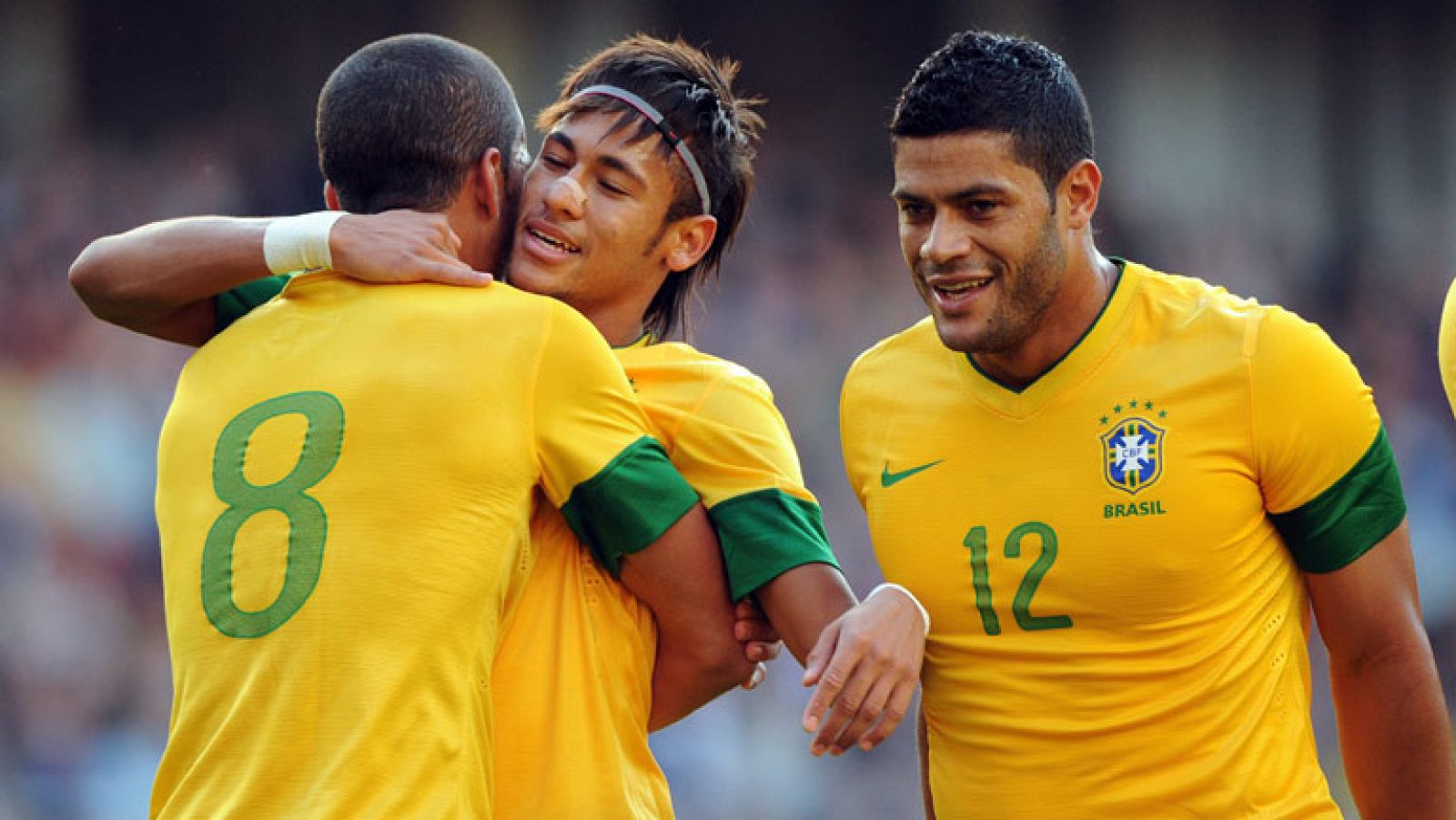 En su último amistoso antes de su debut la canarinha ganó a la anfitriona, a Gran Bretaña, por 0-2, con exhibición de Neymar que estuvo en todas las salsas.