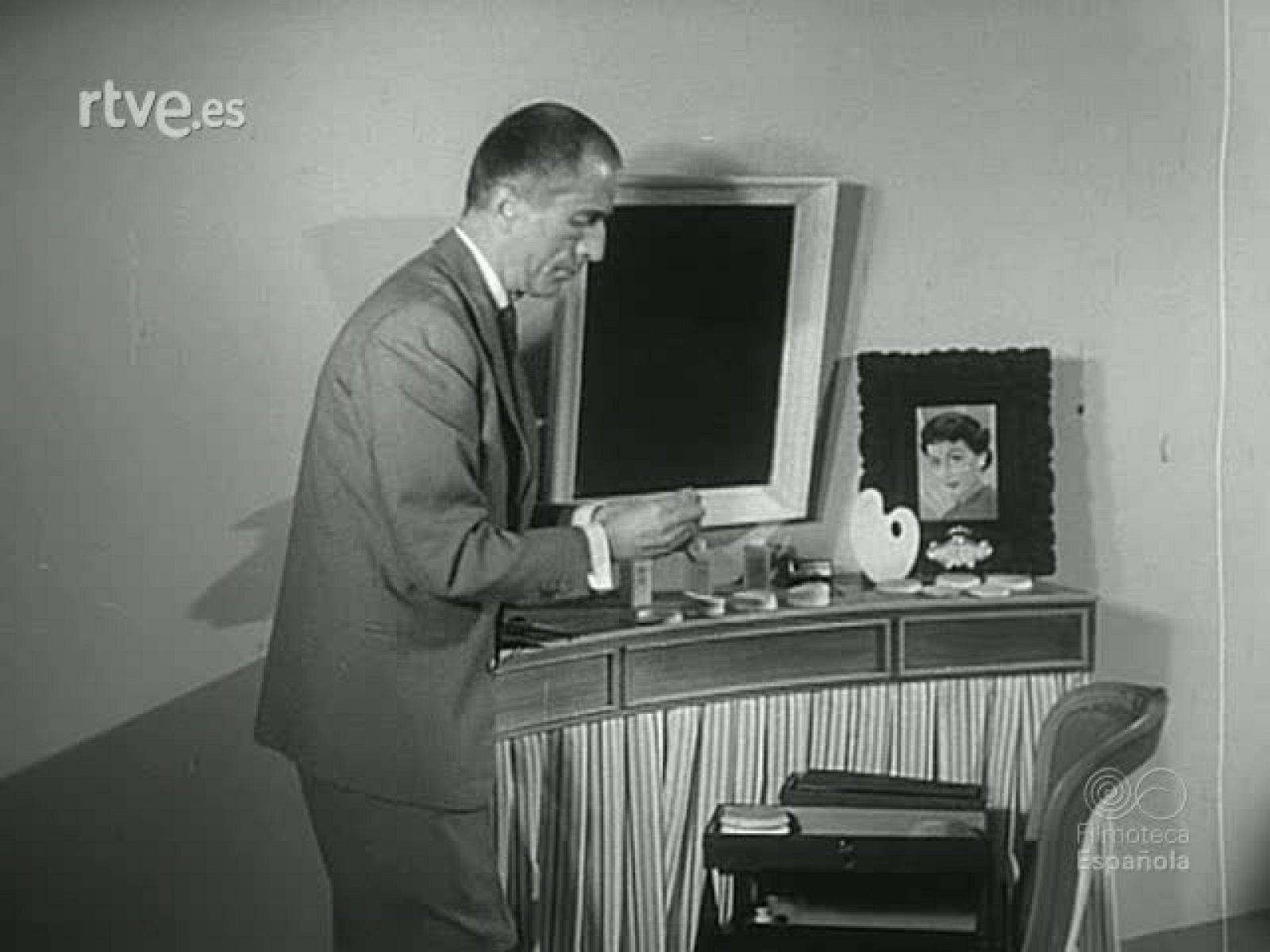 NOT N 726 B - NO-DO | Ver