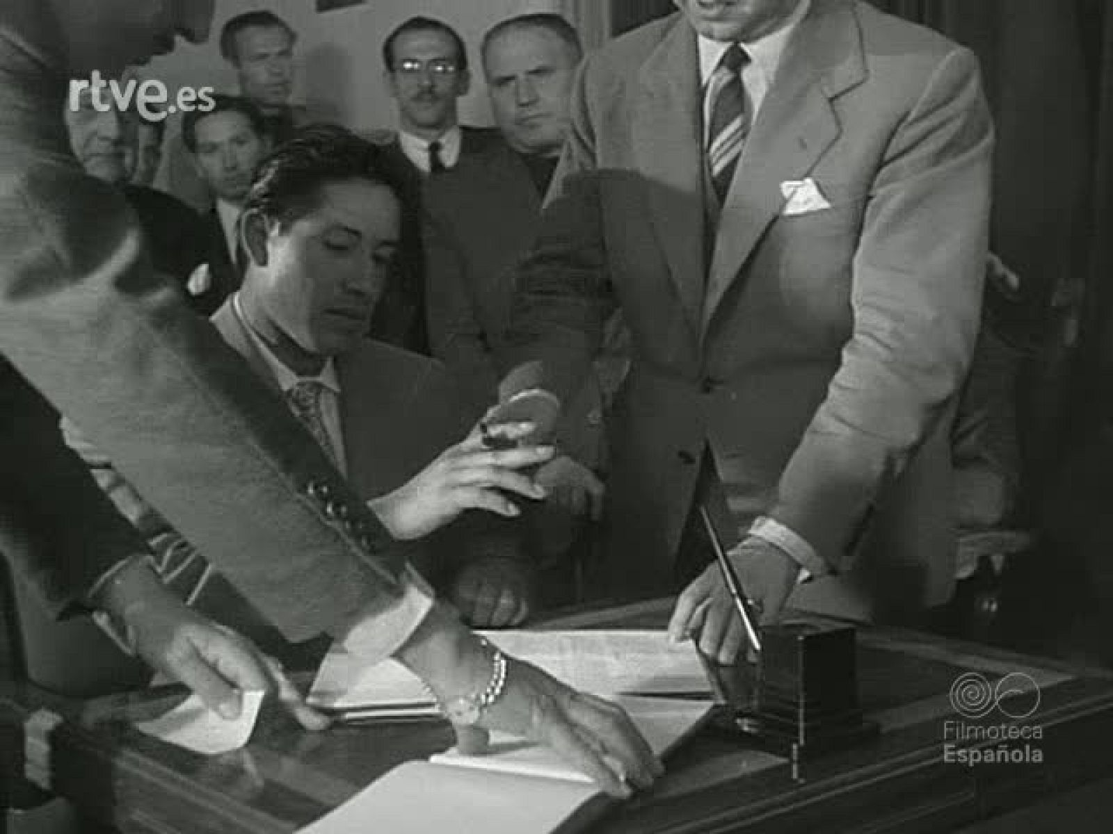 NOT N 433 B - NO-DO | Ver