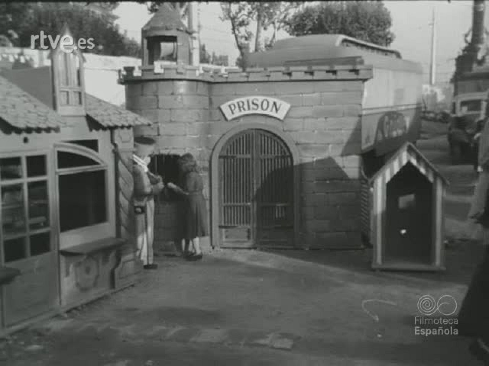 NOT N 415 B - NO-DO | Ver