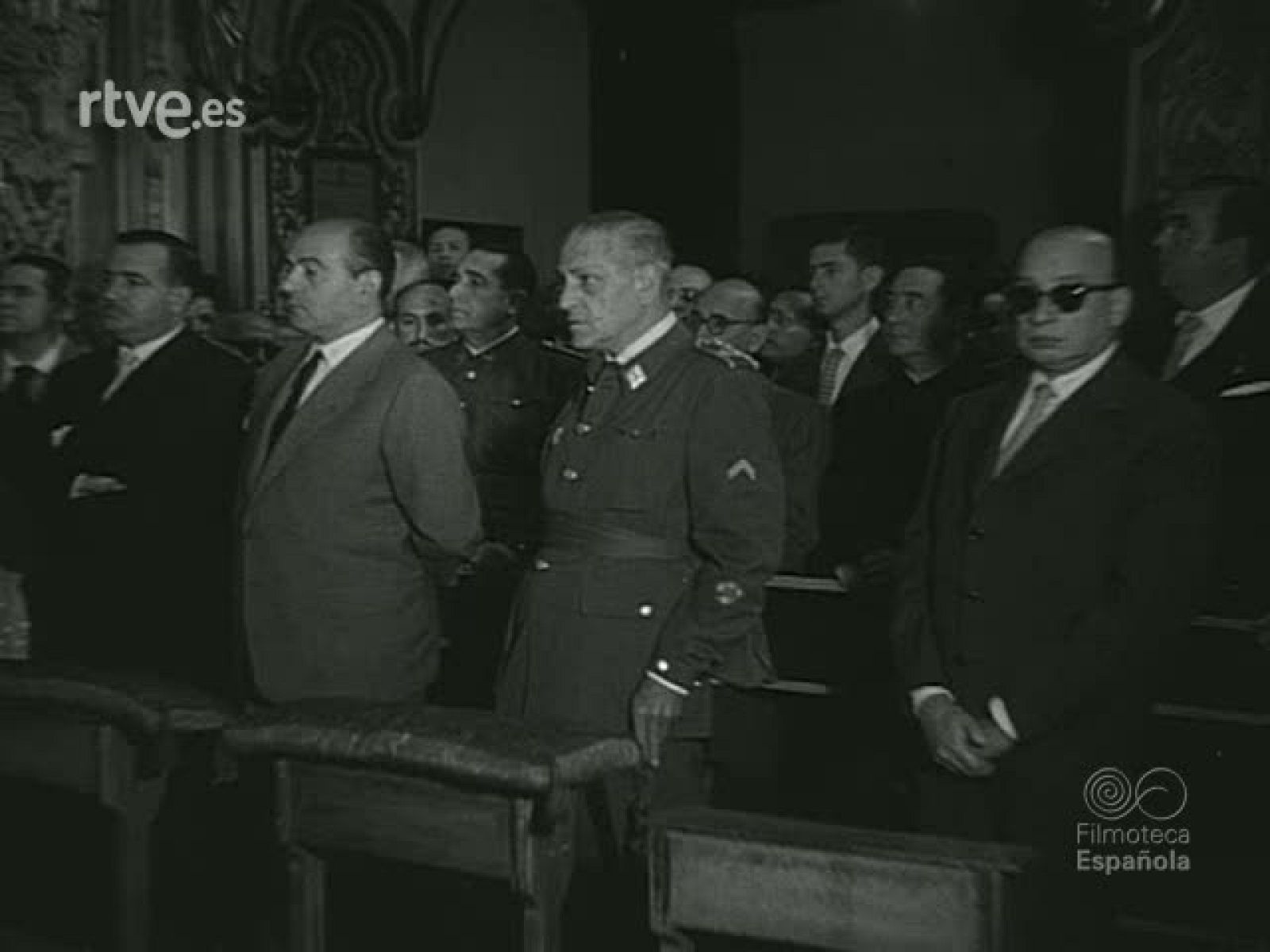 NOT N 822 B - NO-DO | Ver