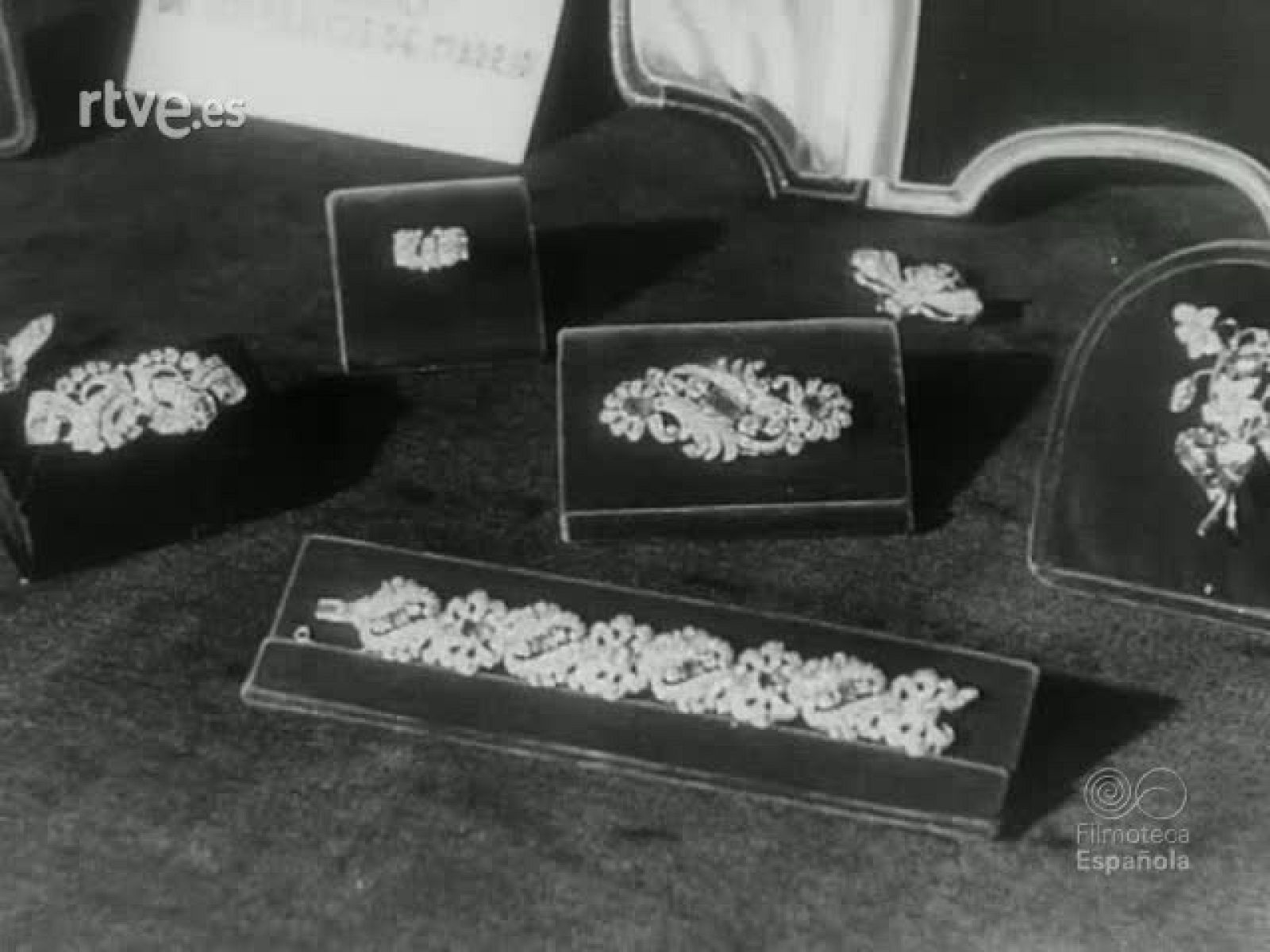 NOT N 205 B - NO-DO | Ver