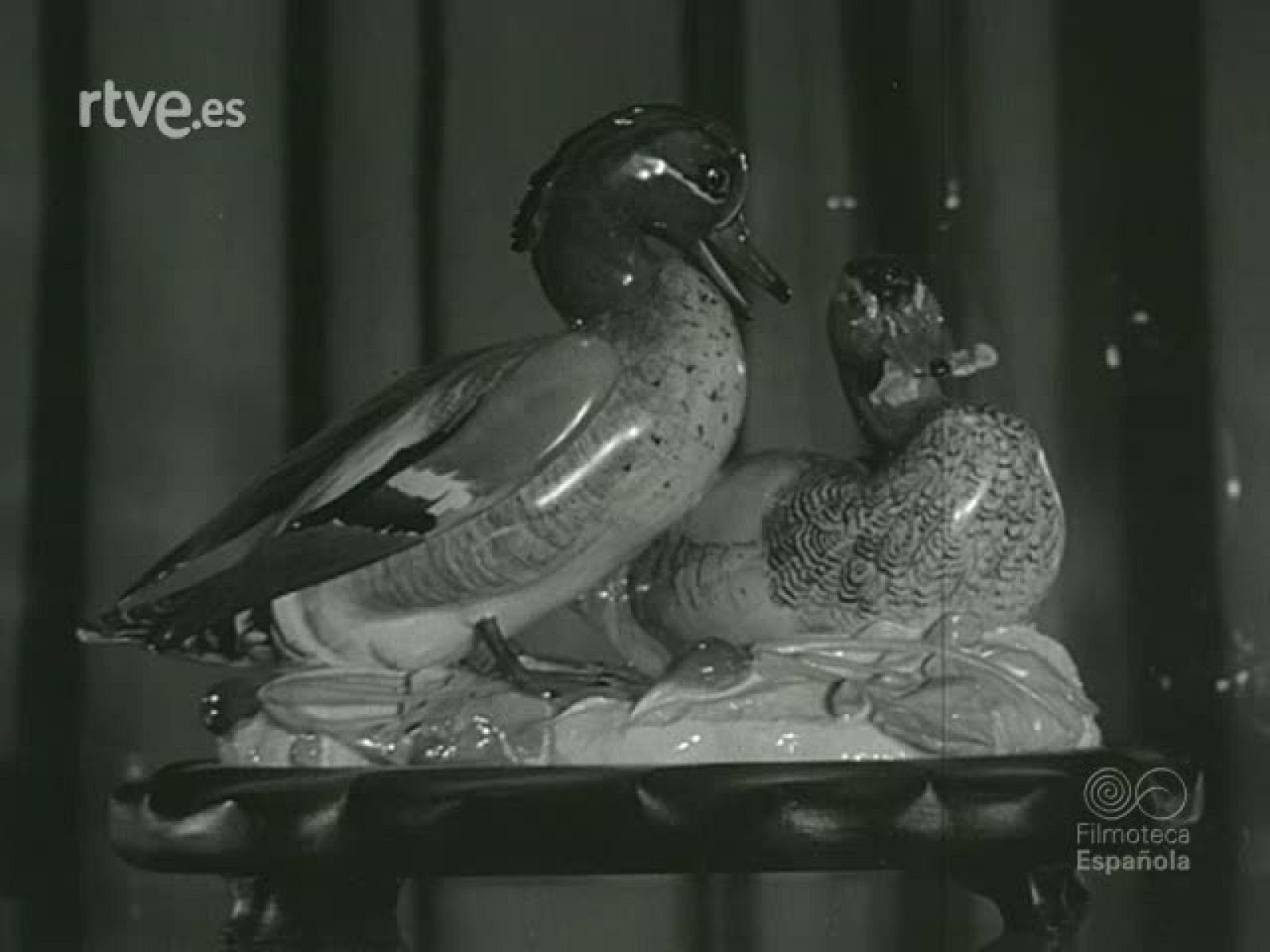 NOT N 946 B - NO-DO | Ver