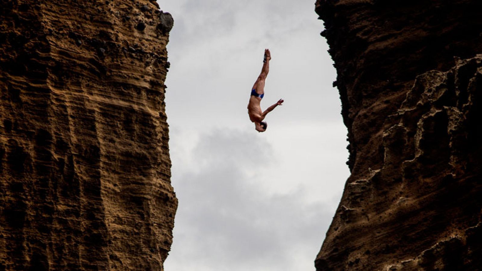 Las series mundiales de salto desde un acantilado en el Algarve