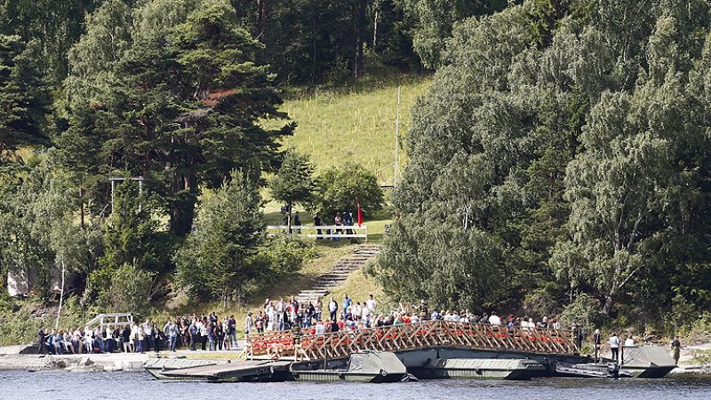 Crónica de los atentados que conmovieron a Noruega