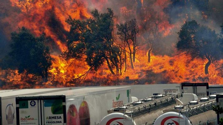 Telediario 1 - Tres muertos en el incendio