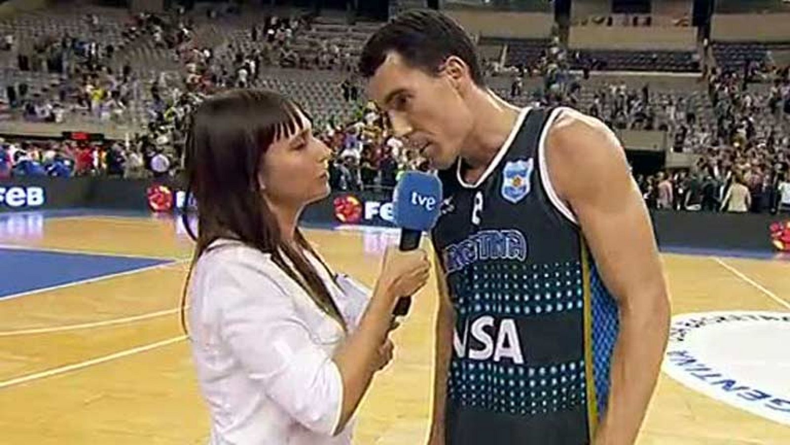El jugador de la selección argentina, Pablo Prigioni, ha analizado la derrota de su equipo ante Estados Unidos, marcada por un arranque apabullador de la selección norteamericana. "Cuando conseguimos encontrar nuestro juego, hemos incomodado a Estado