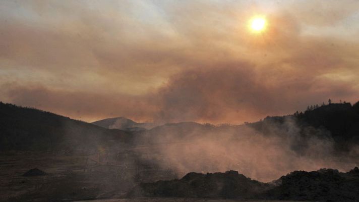 Telediario 1 - Sigue activo el incendio en Gerona