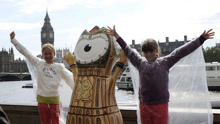 Telediario 1 - Las mascotas de Londres por todos lados