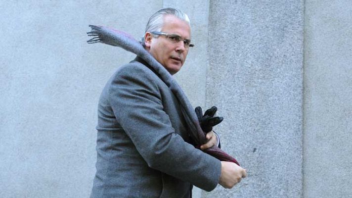 Telediario 1 - Garzón vuelve por Wikileaks