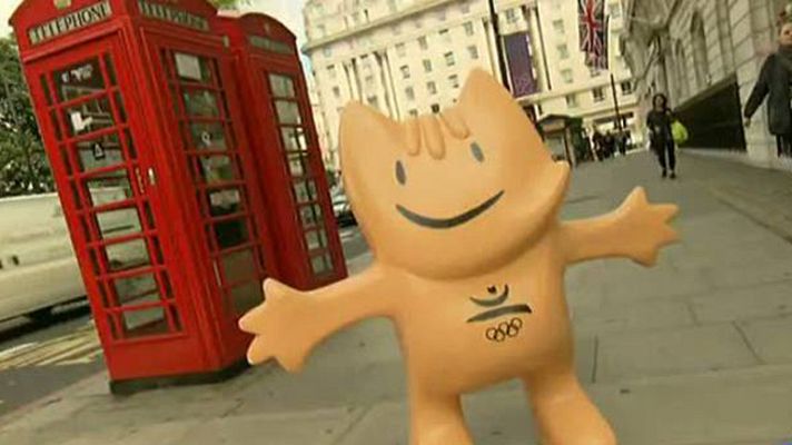 Telediario 1 - Cobi celebra los 20 años de Barcelona '92 paseando por Londres