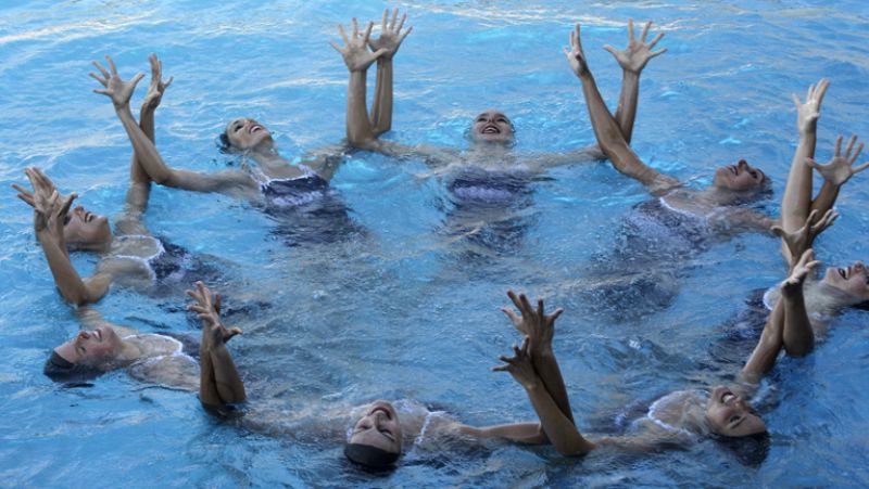 Las sirenas de la 'sincro' presentan su ejercicio para Londres