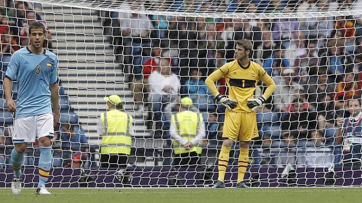 Telediario 1 - El fútbol deja una derrota inaugural de España en los Juegos