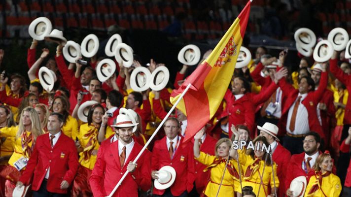 Telediario 1 - Los españoles vivieron con emoción su participación en la ceremonia de inauguración