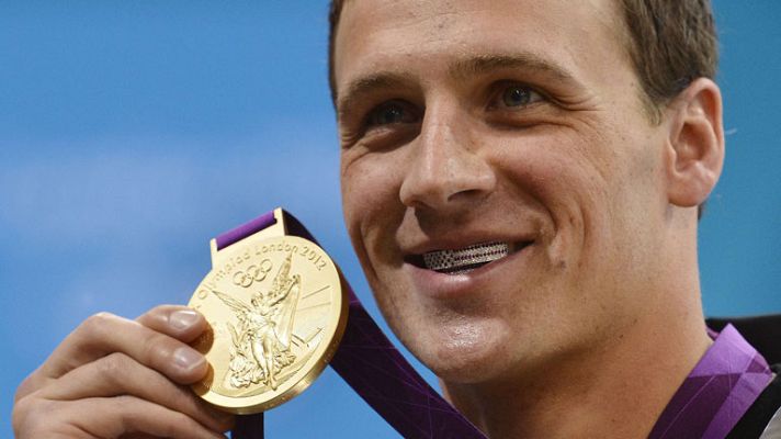 Telediario 1 - Ryan Lochte gana el oro en 400m estilos y sepulta a Michael Phelps
