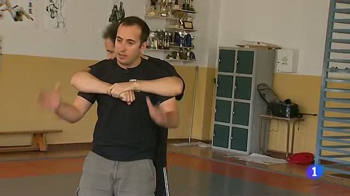 Telediario 1 - Evadirse más importante que atacar