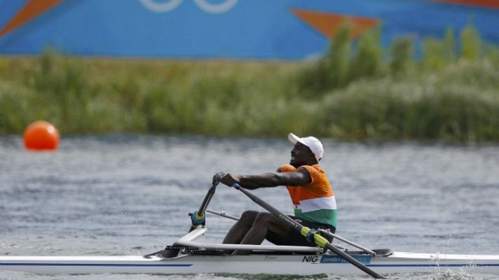 Telediario 1 - El remero Hamadou Djibo Issaka, sucesor de Moussambani