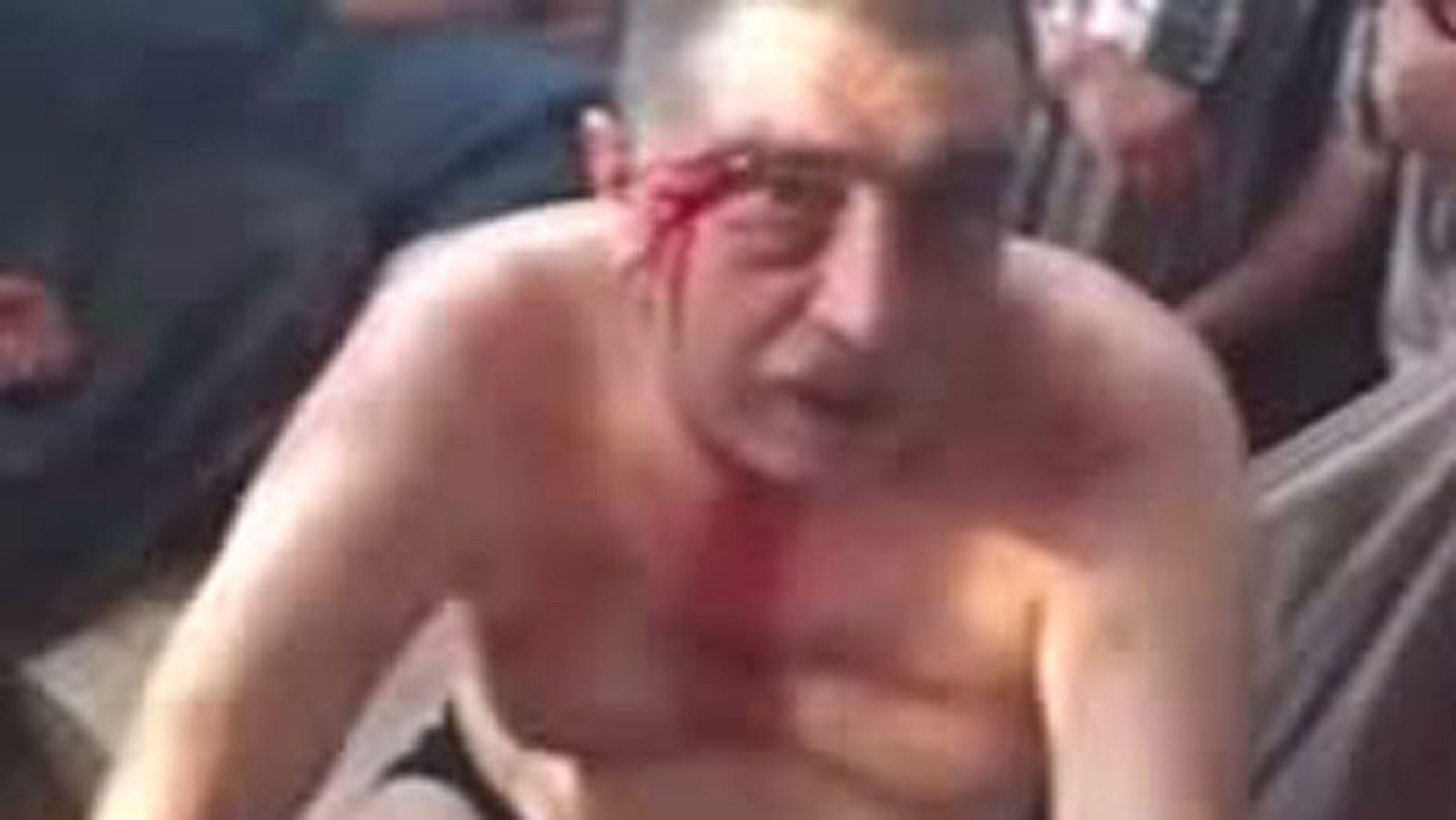 Un vídeo muestra una ejecución sumaria de los rebeldes sirios a partidarios del régimen - Informativo 24h | Ver