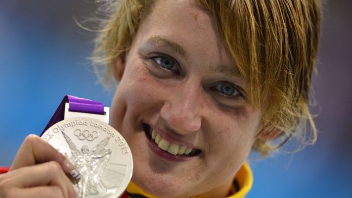 Telediario 1 - Mireia Belmonte, emocionada con su plata en 200 m mariposa