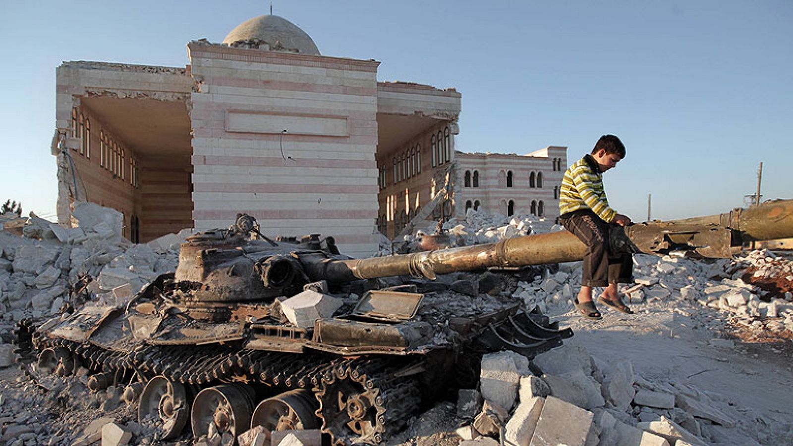 La Asamblea General de la ONU prevé aprobar una resolución de condena al régimen del presidente sirio ante el bloqueo que vive el Consejo de Seguridad y tras la renuncia del enviado especial Kofi Annan.