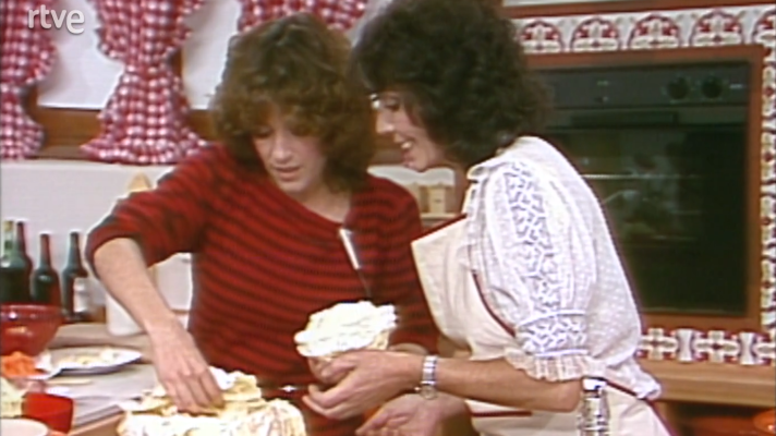 Con las manos en la masa - Repollo relleno de carne y cardo con piñones, con Carmen Maura