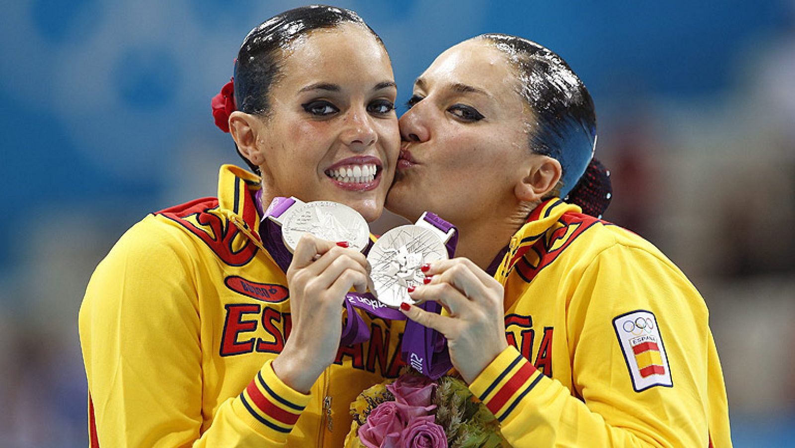 La pareja española de natación sincronizada, formada por Andrea Fuentes y Ona Carbonell, ha logrado la medalla de plata con su tango en la piscina de Londres 2012, por detrás de Rusia y por delante de China.