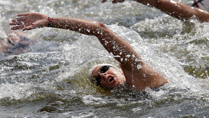 La nadadora Erika Villaécija logra diploma olímpico al quedar octava en los 10 kilómetros | Ver