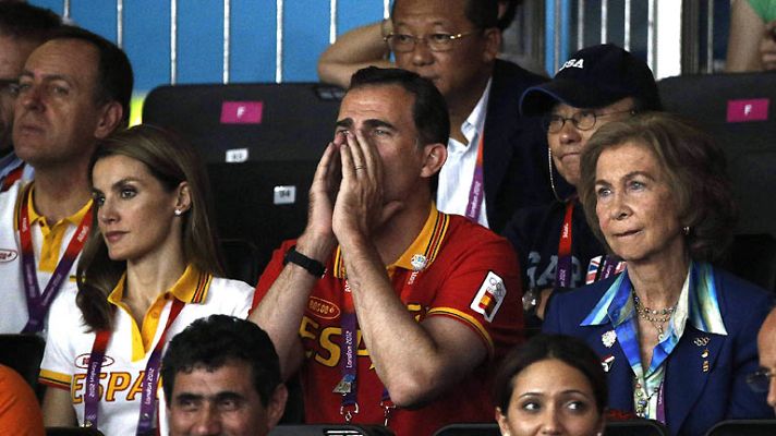Telediario 1 - La Familia Real felicita y apoya a los deportistas españoles en Londres