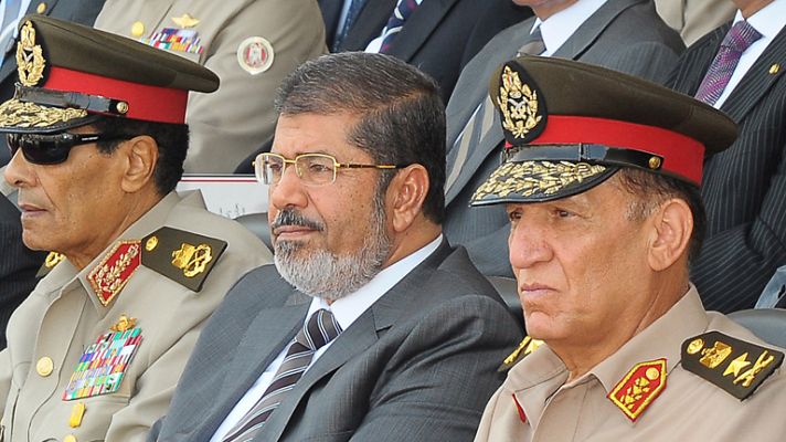  - Morsi ordena el paso a la jubilación del ministro de Defensa
