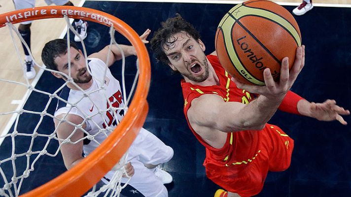 Telediario 1 - España logra la plata ante Estados Unidos en una final de baloncesto donde acarició el oro