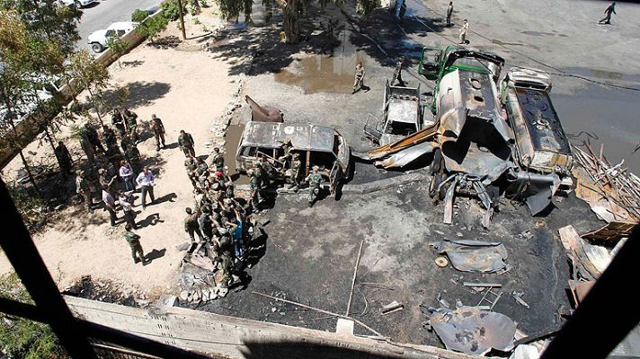 Telediario 1 - Fuerzas del régimen y rebeldes se enfrentan cerca de la sede del Gobierno sirio tras un atentado