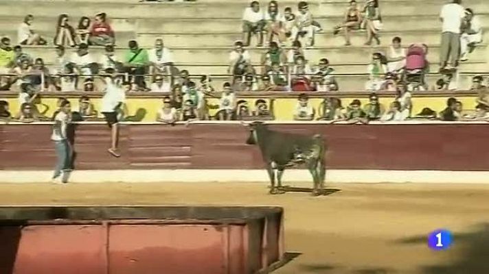 Telediario 1 - Muere un menor golpeado por una vaquilla en las fiestas de Huesca