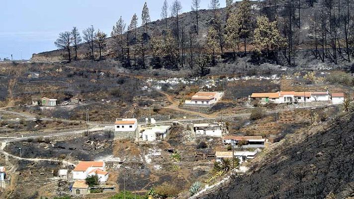 Informativo 24h - Los vecinos de Vallehermoso, en La Gomera, comienzan a regresar a sus casas