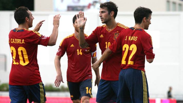 Fútbol - Cesc marca el segundo de España (0-2)