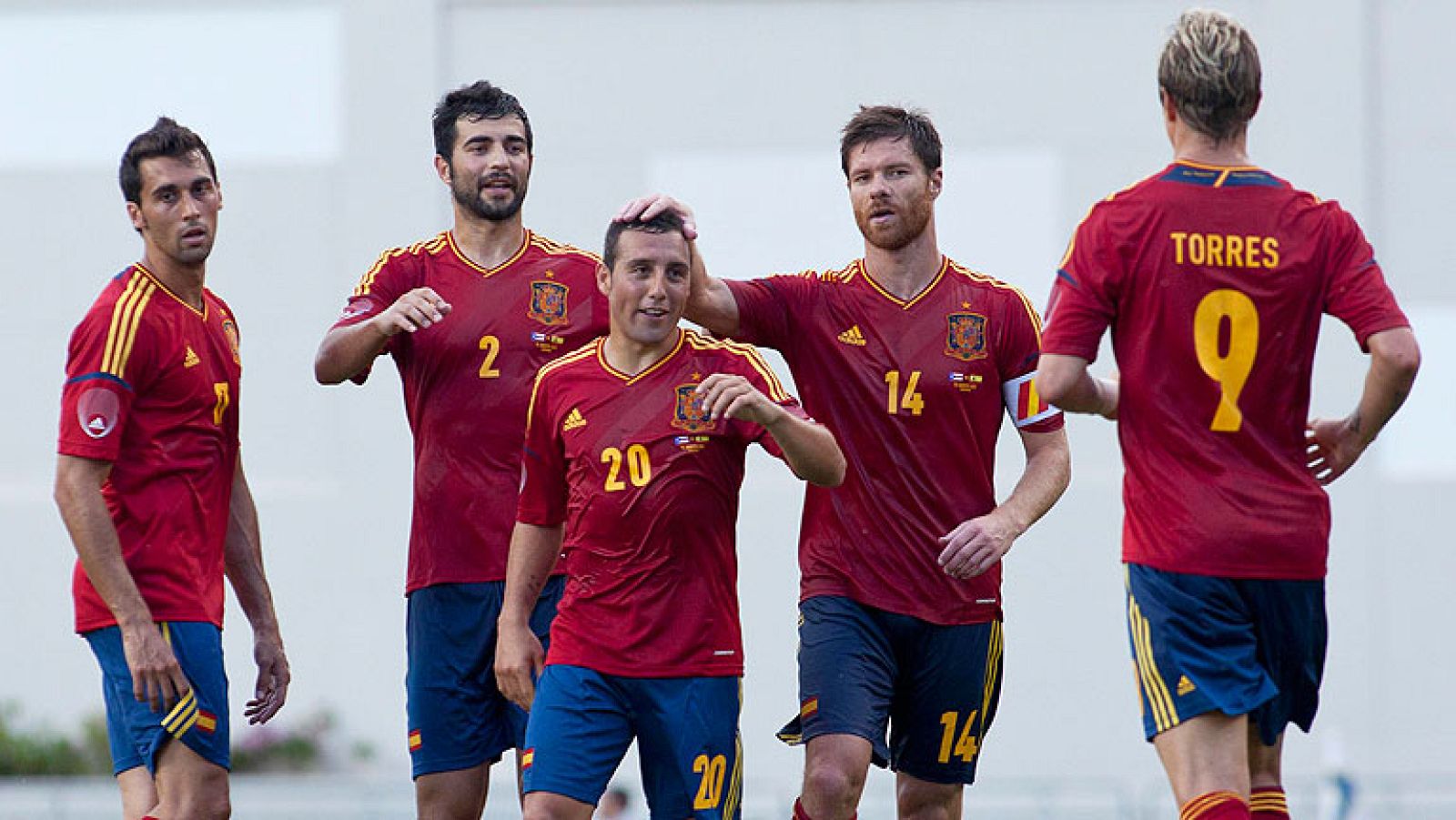 España se impone sin problemas ante Puerto Rico