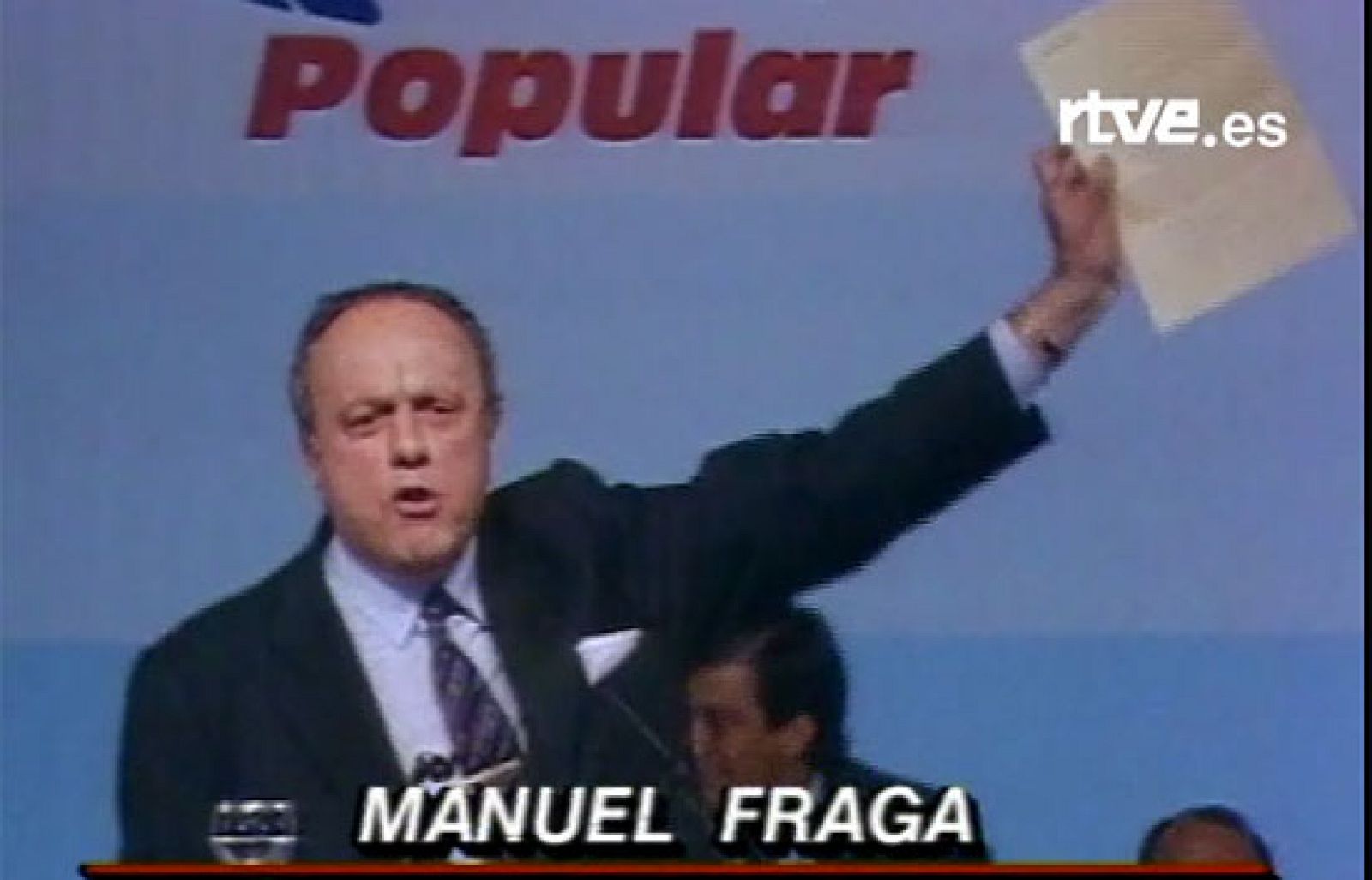Fraga proclama el liderazgo de Aznar (1990)