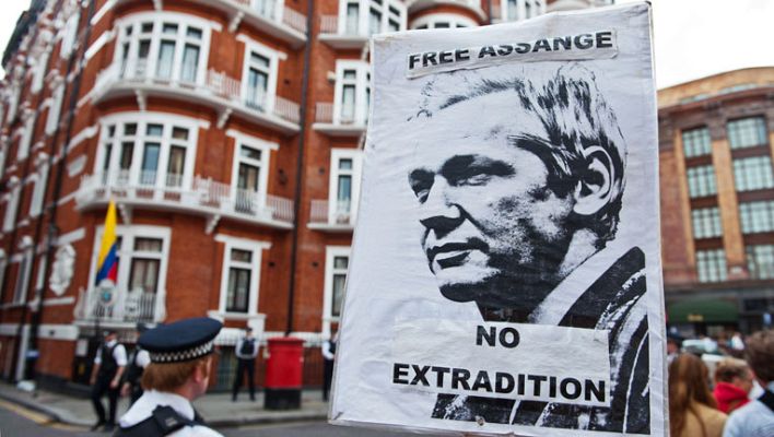 Telediario 1 - Reino Unido no dejará que Assange salga del país