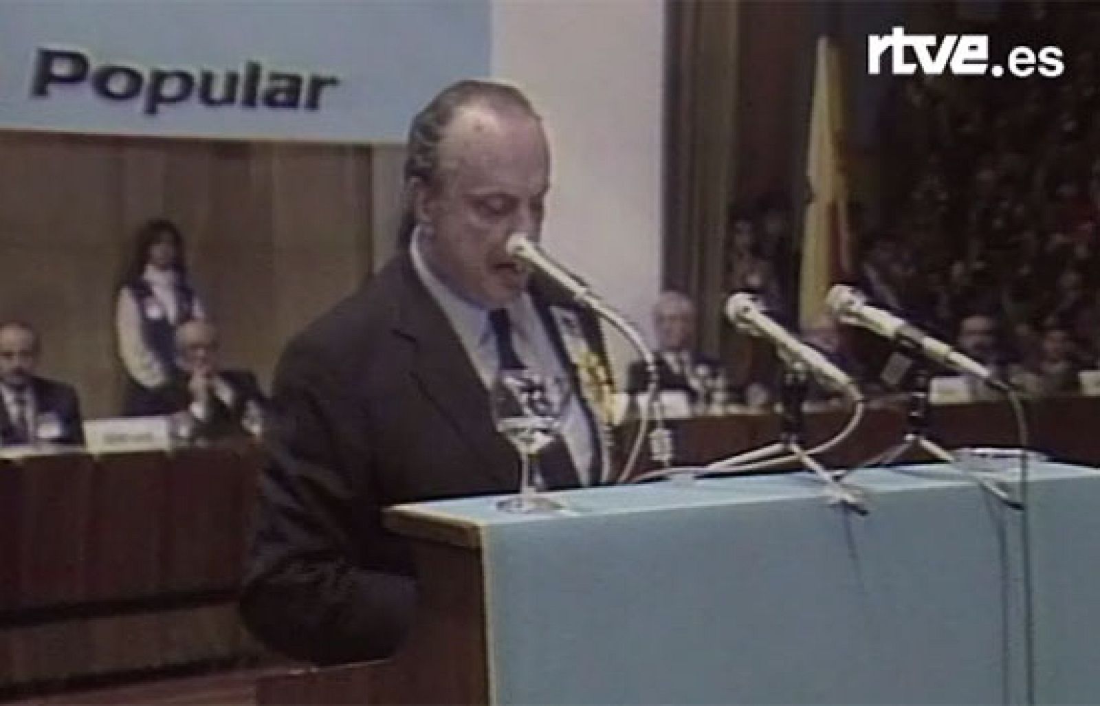 Fraga interviene en el VII Congreso de AP (1986)