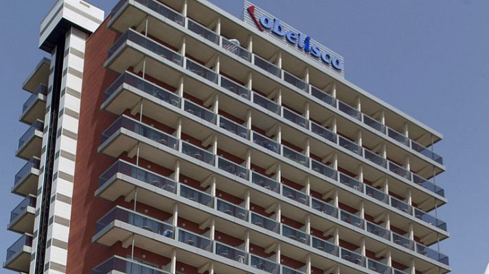 Telediario 1 - Investigan dos posibles casos de balconing en hoteles de Mallorca
