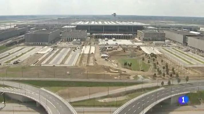 Telediario 1 - Berlín retrasa su aeropuerto