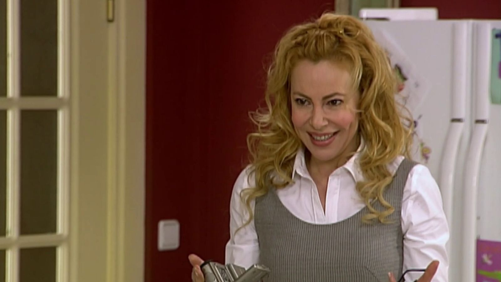 Ana y los siete - Temporada 2 - Episodio 15: Tres en el diván - Ver ahora