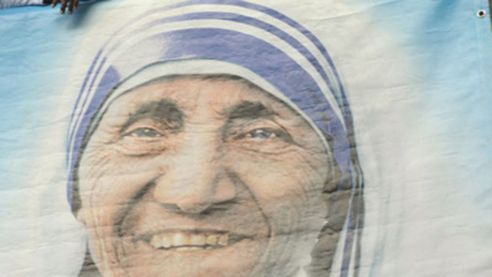 Informe semanal - La madre de los pobres (1997) (comienzo)