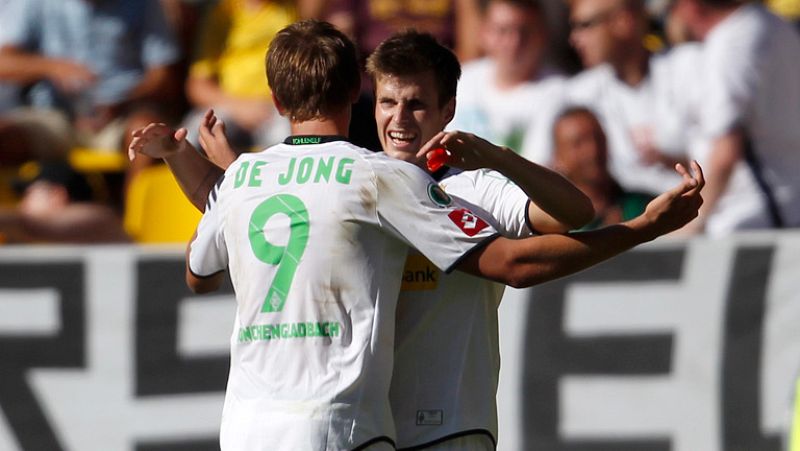 Comienzan los partidos de ronda clasificatoria de la Champions League. Un viejo conocido, el ex-atlético Álvaro Domínguez, comienza su experiencia alemana con el Borussia Monchengladbak en la competición donde debutó, partido de ida de la previa, fr