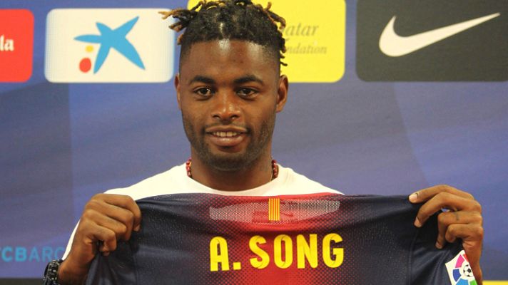 Telediario 1 - Alex Song, presentado con el Barcelona