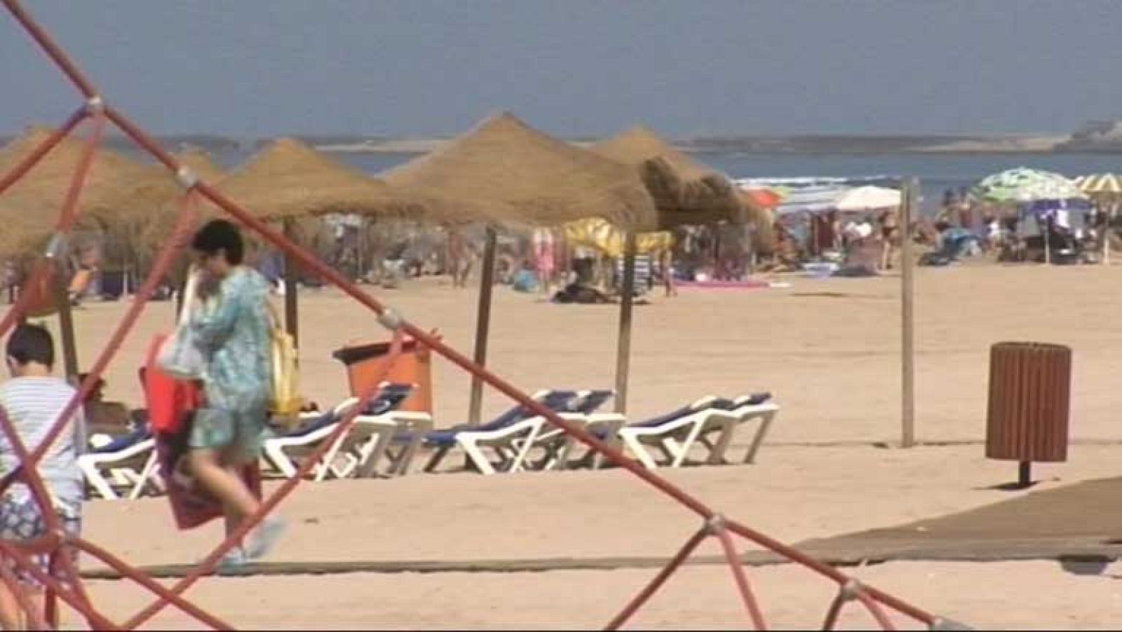 Los termómetros superan los 40 grados en el mediterráneo