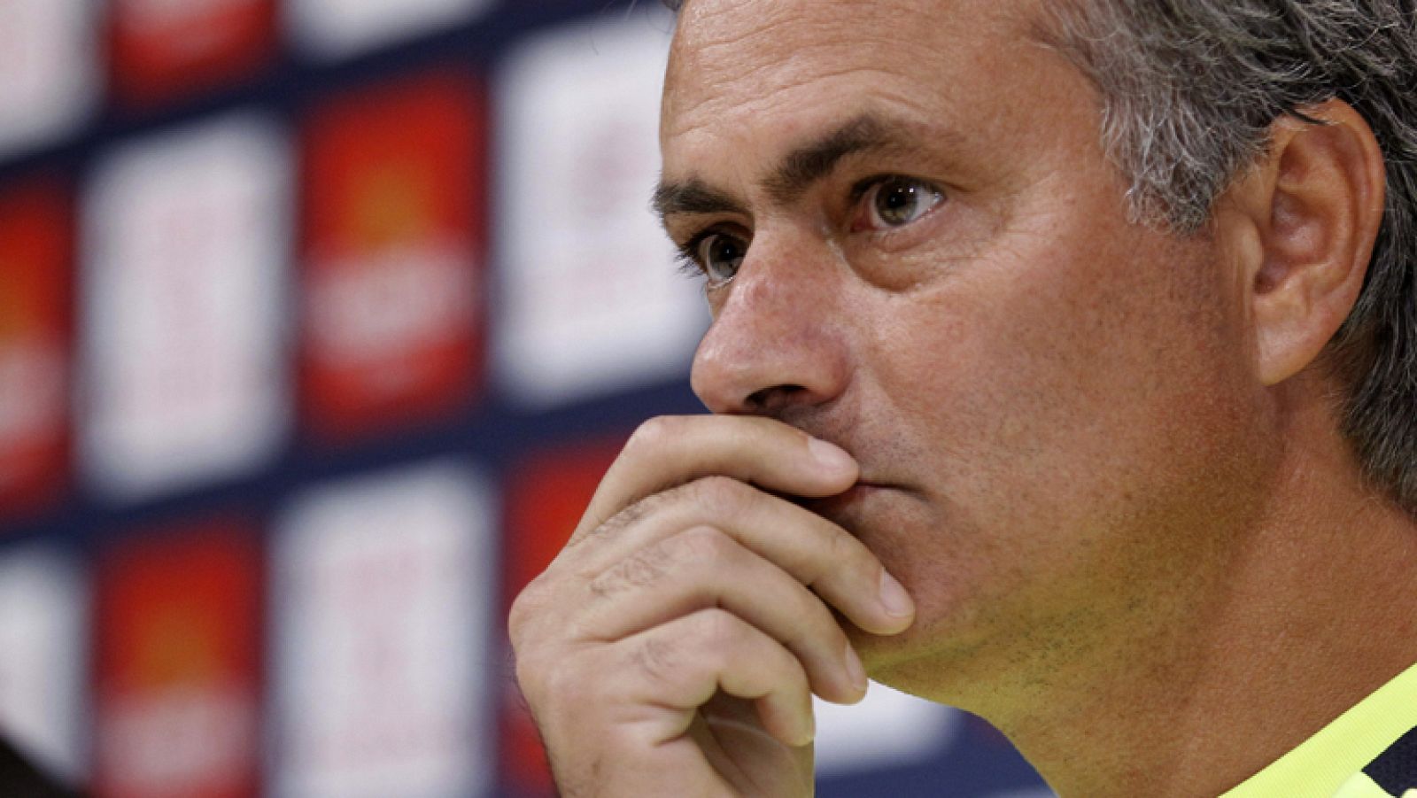 Mourinho: "Firmo perder la Supercopa y ganar la liga"